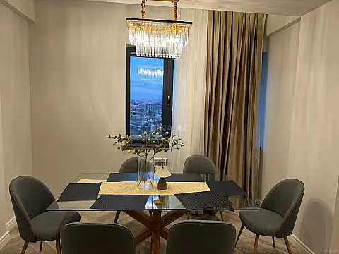 Kirayə verilir 2 otaqlı mənzil 68 m²