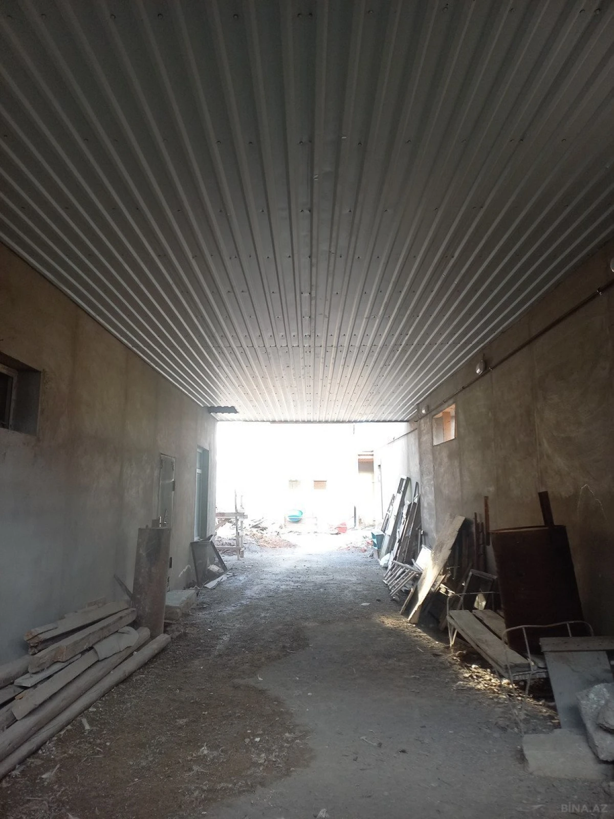 Satılır 10 otaqlı həyət evi 630 m²