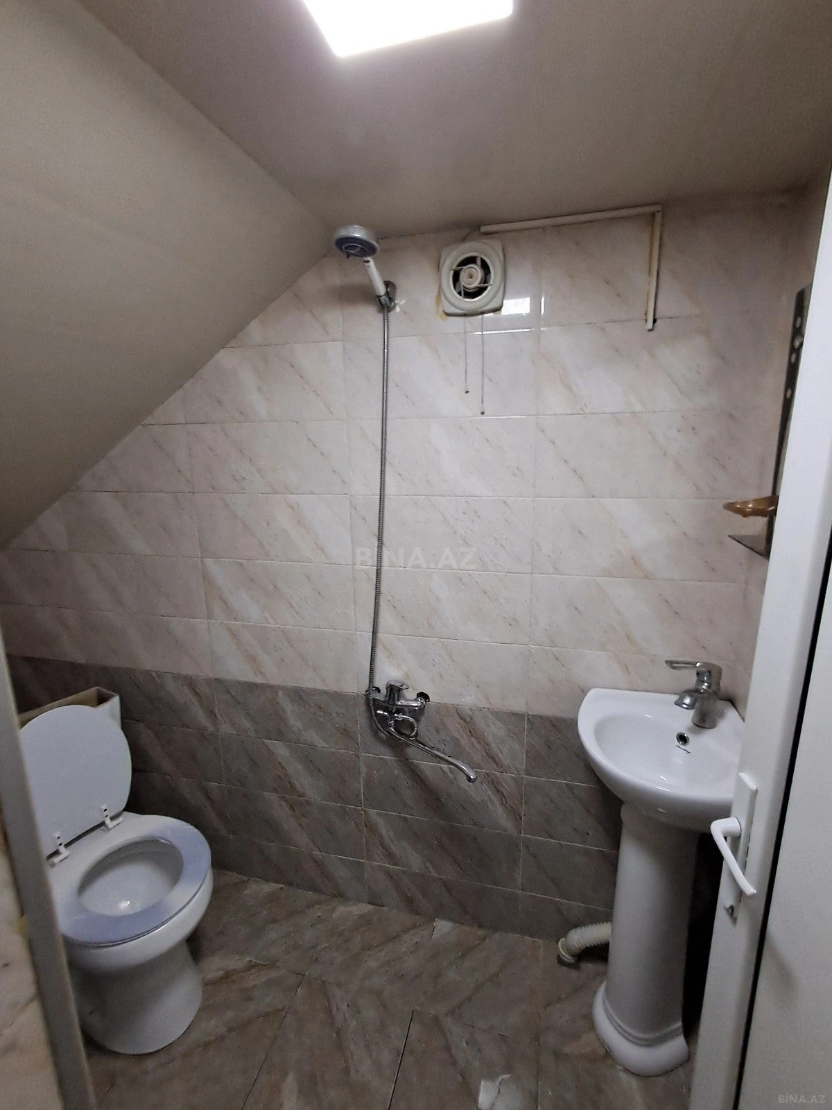 Kirayə verilir 2 otaqlı həyət evi 50 m²