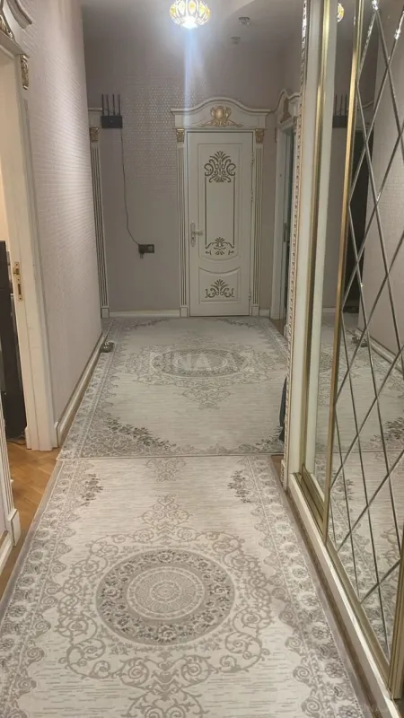 Satılır 3 otaqlı mənzil 120 m²