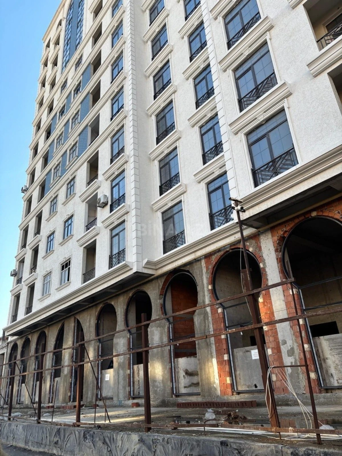 Satılır 2 otaqlı mənzil 74 m²