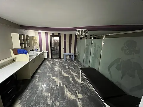 Satılır obyekt 80 m²