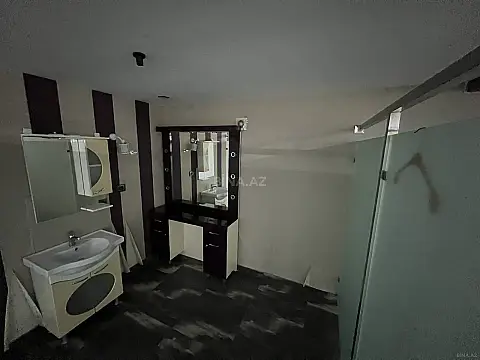 Satılır obyekt 80 m²