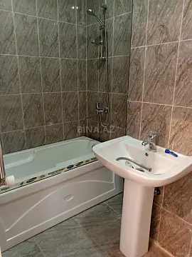 Satılır 4 otaqlı mənzil 83 m²