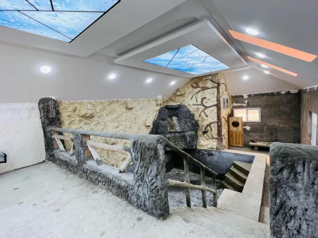 Satılır 8 otaqlı həyət evi 400 m²