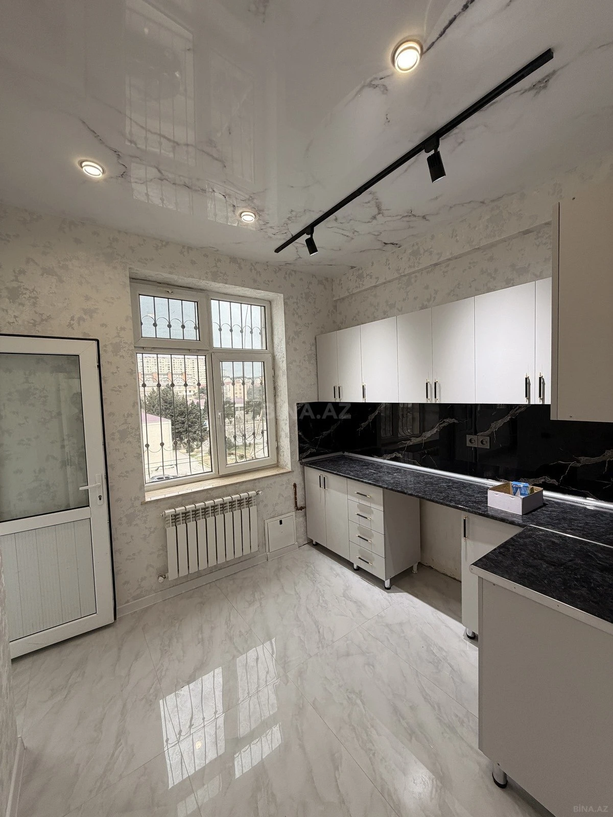 Satılır 3 otaqlı mənzil 90 m²