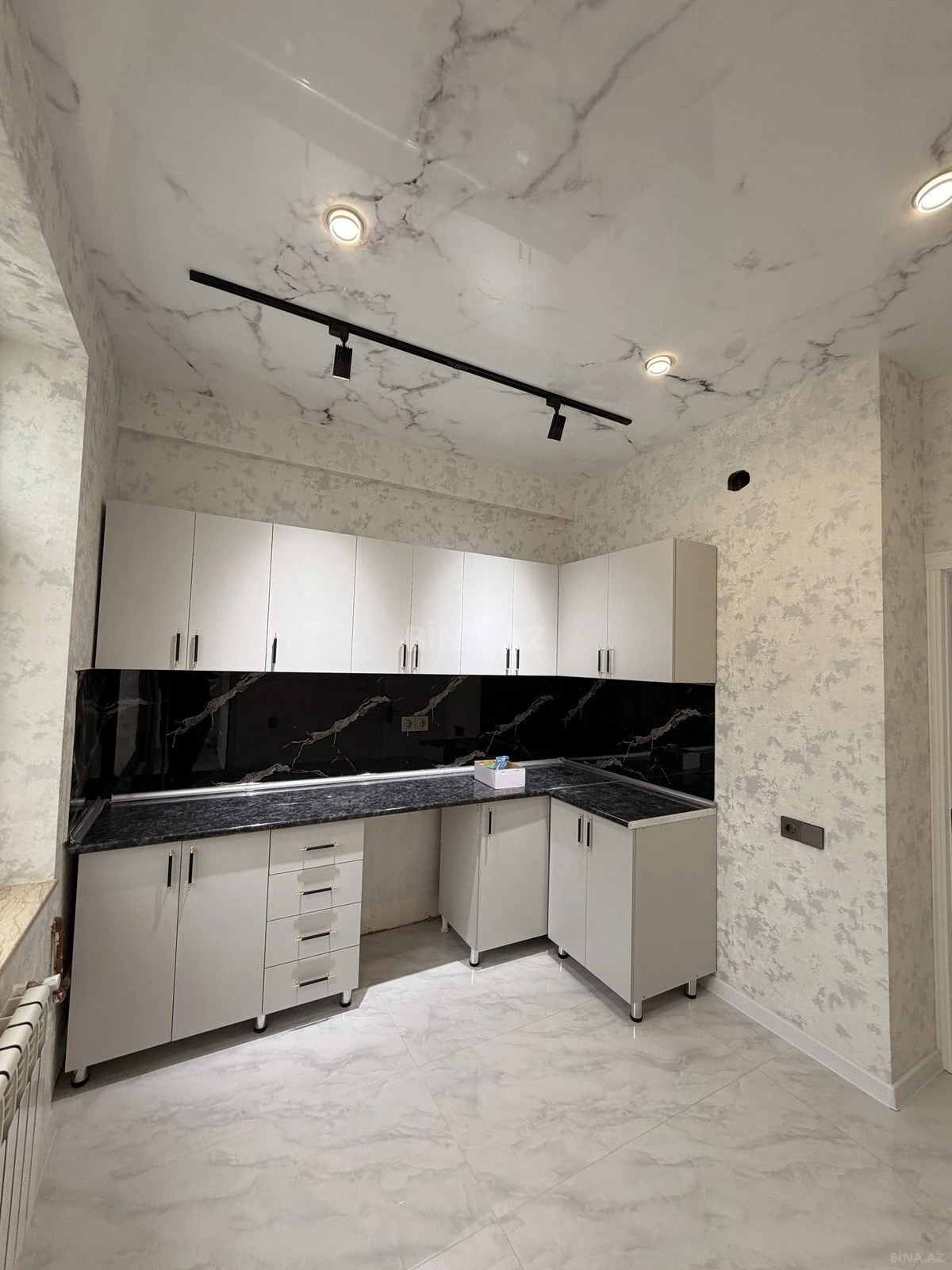 Satılır 3 otaqlı mənzil 90 m²