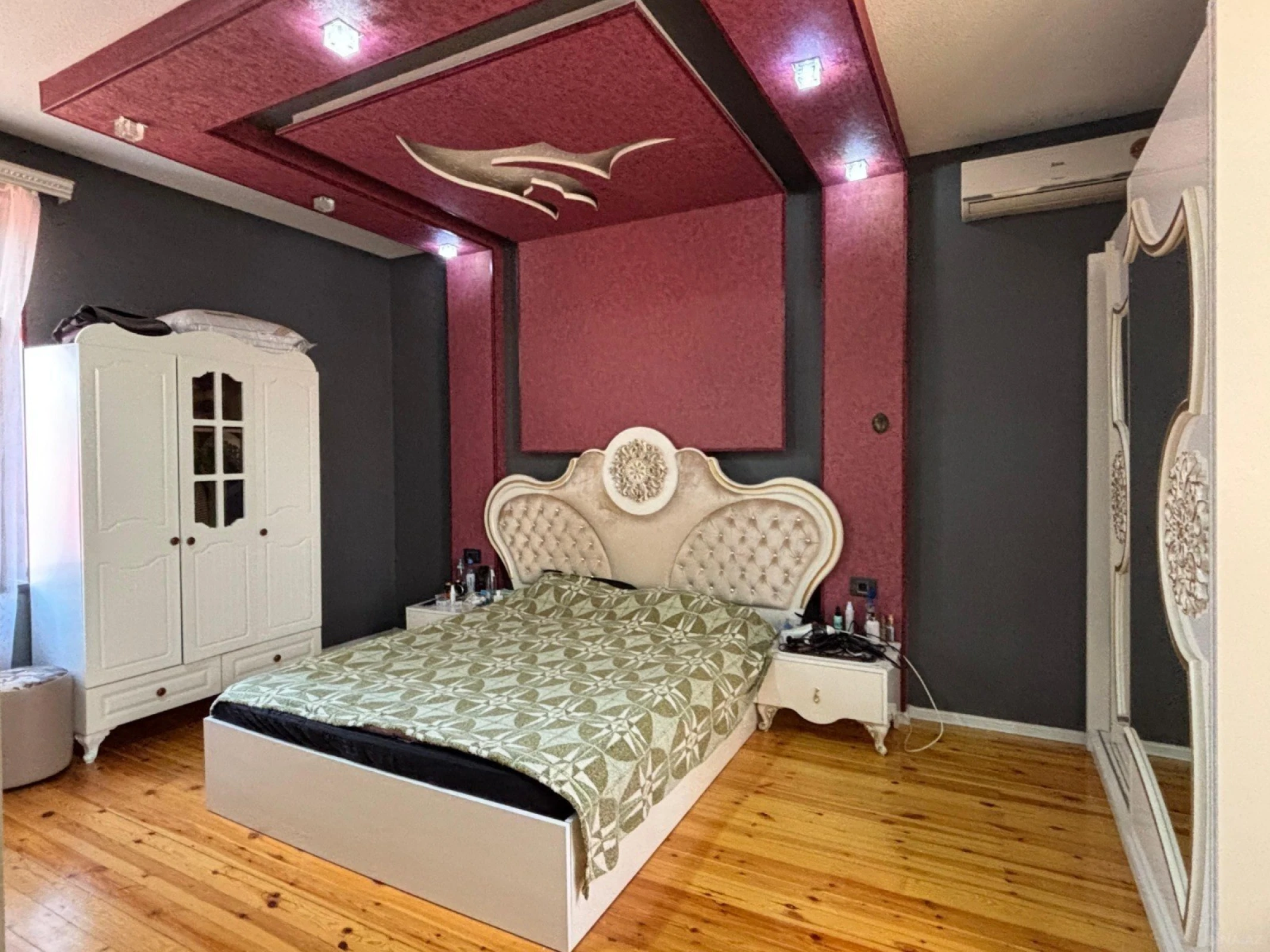 Satılır 7 otaqlı həyət evi 220 m²