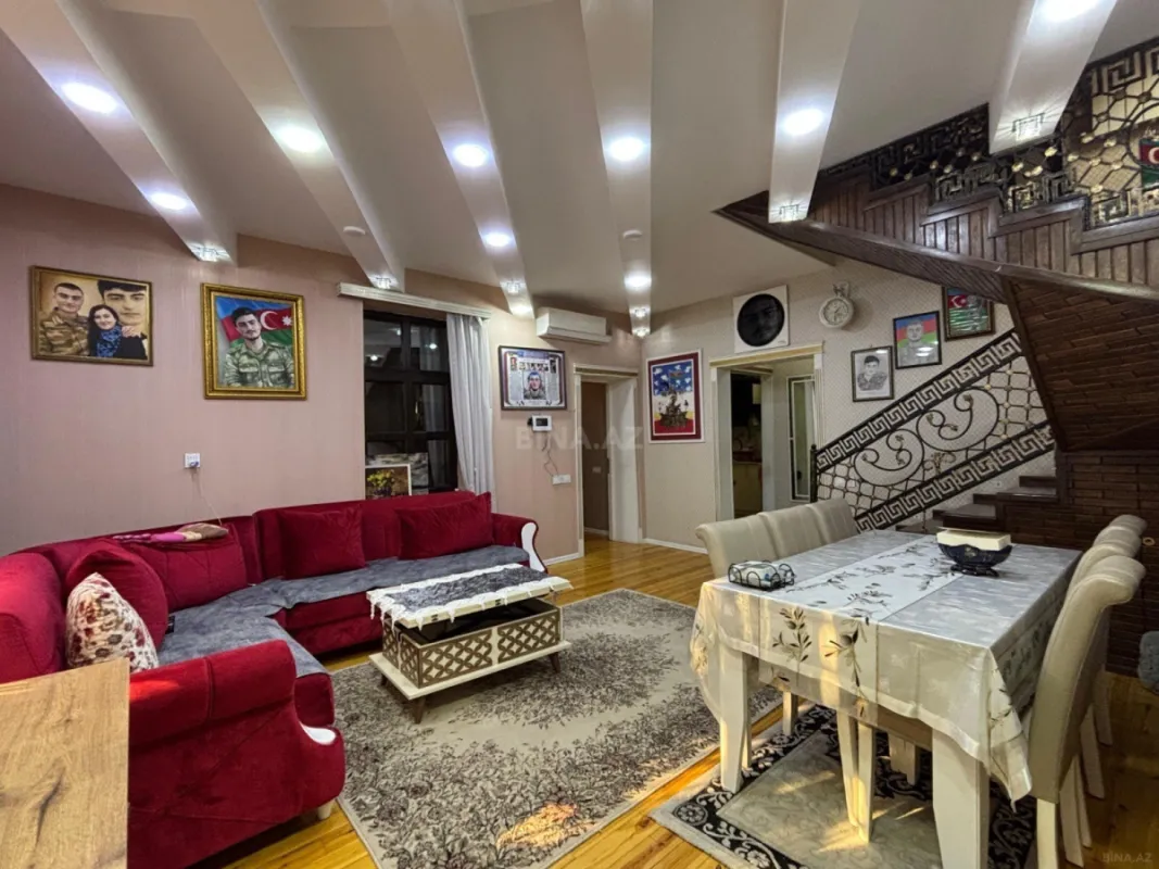 Satılır 7 otaqlı həyət evi 220 m²