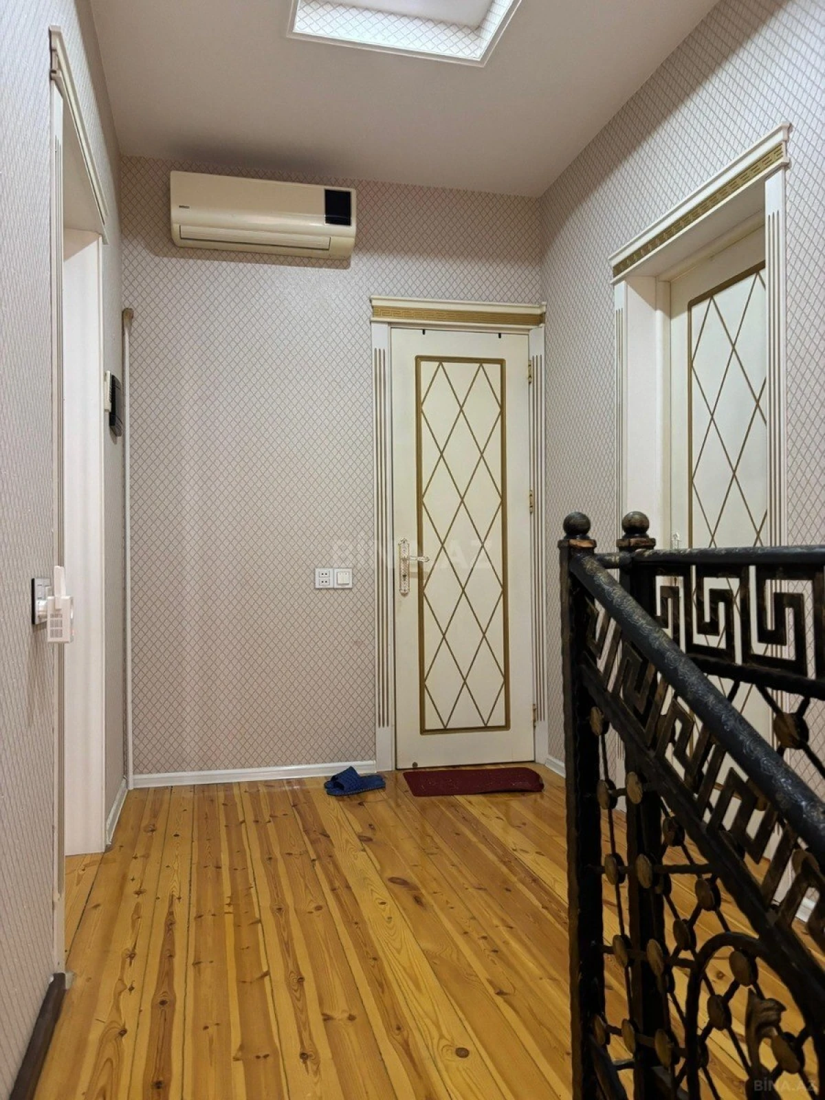 Satılır 7 otaqlı həyət evi 220 m²