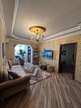 Satılır 5 otaqlı mənzil 130 m² — Bakı, İnşaatçılar 5 otaq 130.00 m²