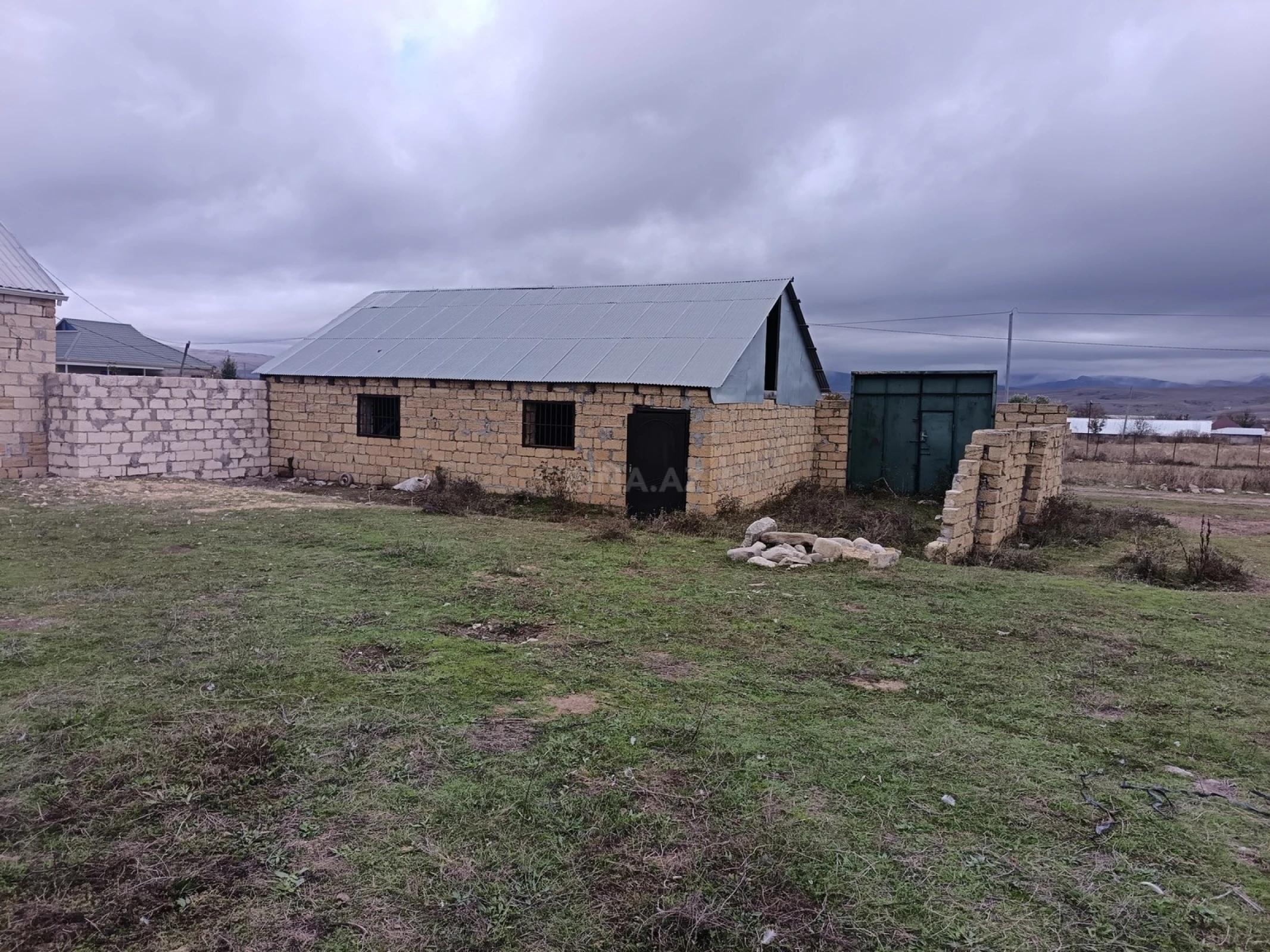 Satılır torpaq sahəsi 12 m²