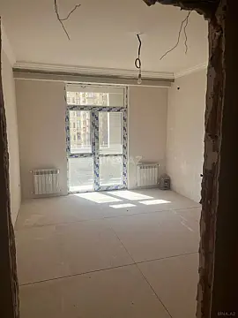 Satılır 4 otaqlı mənzil 185 m²
