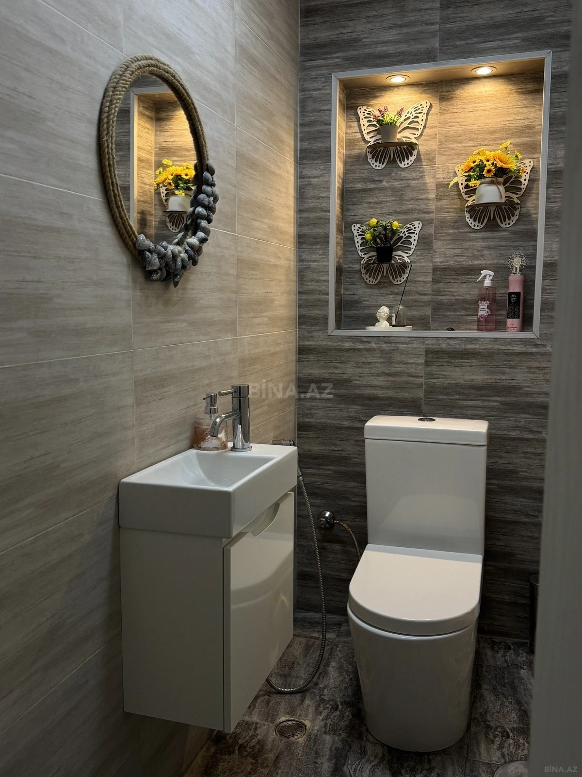 Satılır 3 otaqlı mənzil 107 m²