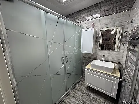 Satılır 3 otaqlı mənzil 107 m²