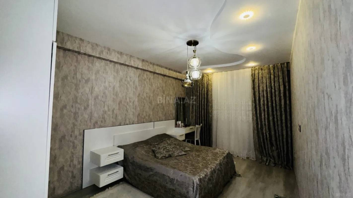 Satılır 3 otaqlı mənzil 107 m²