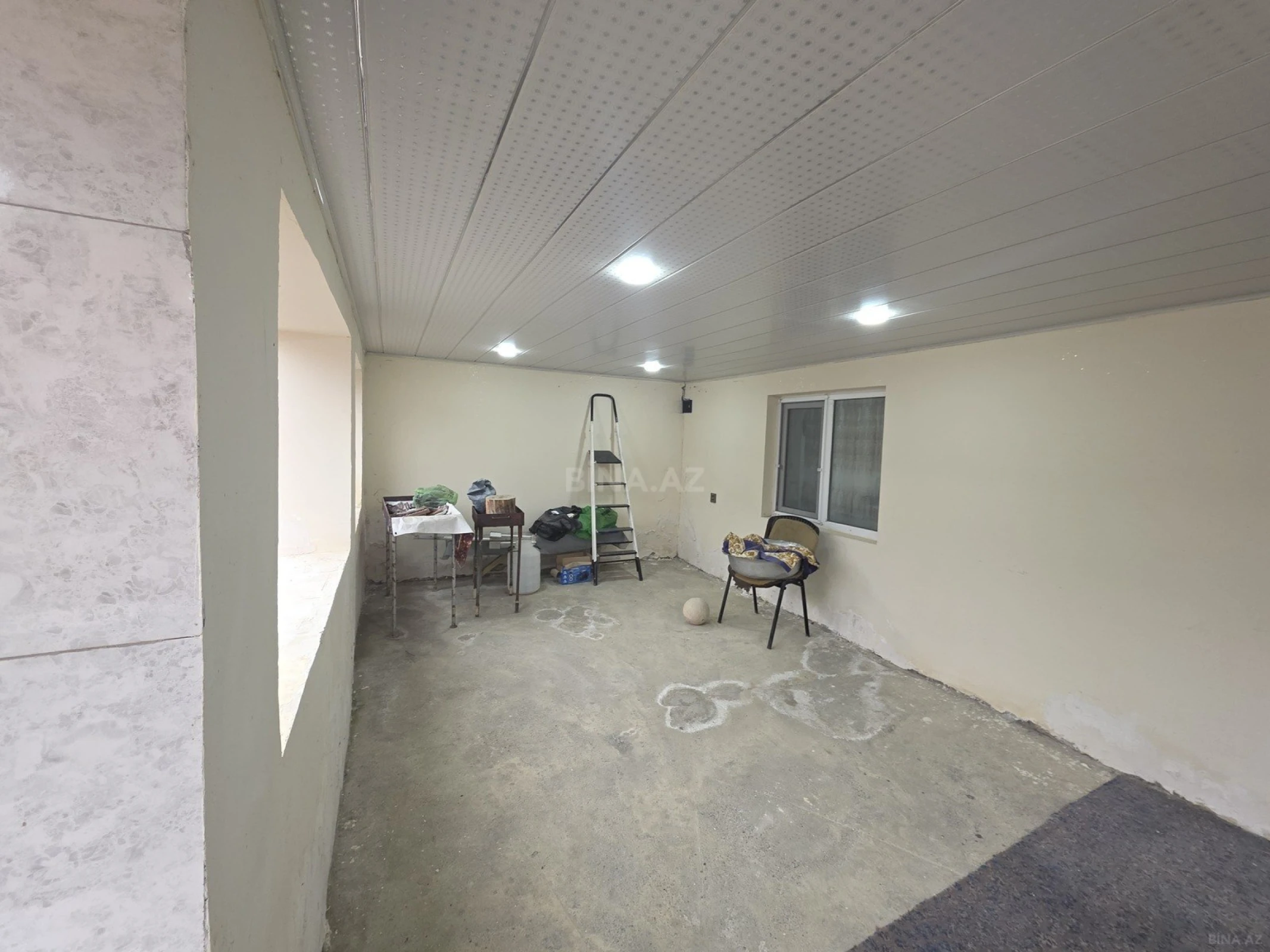 Satılır 8 otaqlı həyət evi 172 m²