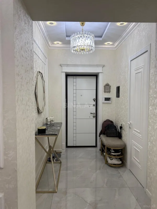 Satılır 3 otaqlı mənzil 148 m²
