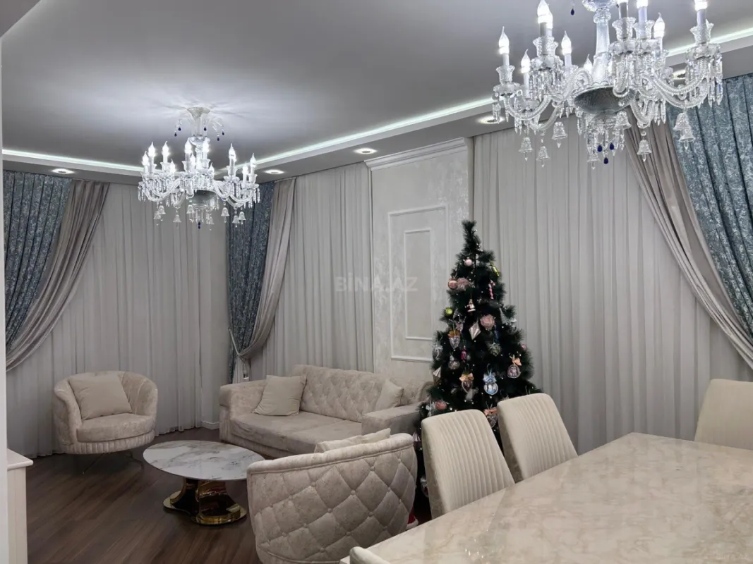 Satılır 3 otaqlı mənzil 148 m²