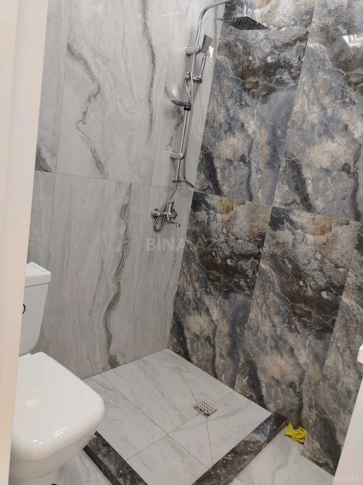 Satılır 3 otaqlı mənzil 76 m²