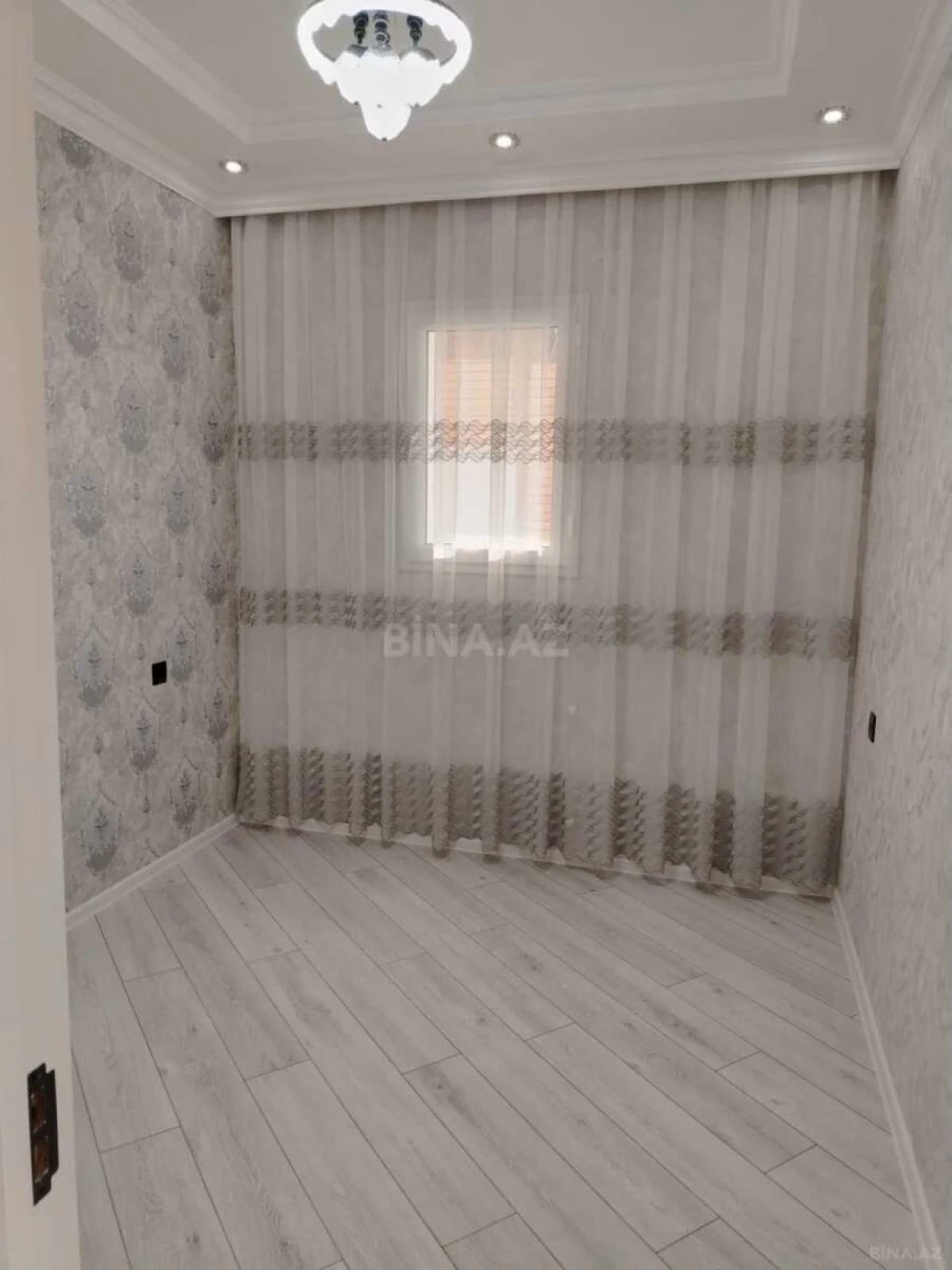 Satılır 3 otaqlı mənzil 76 m²