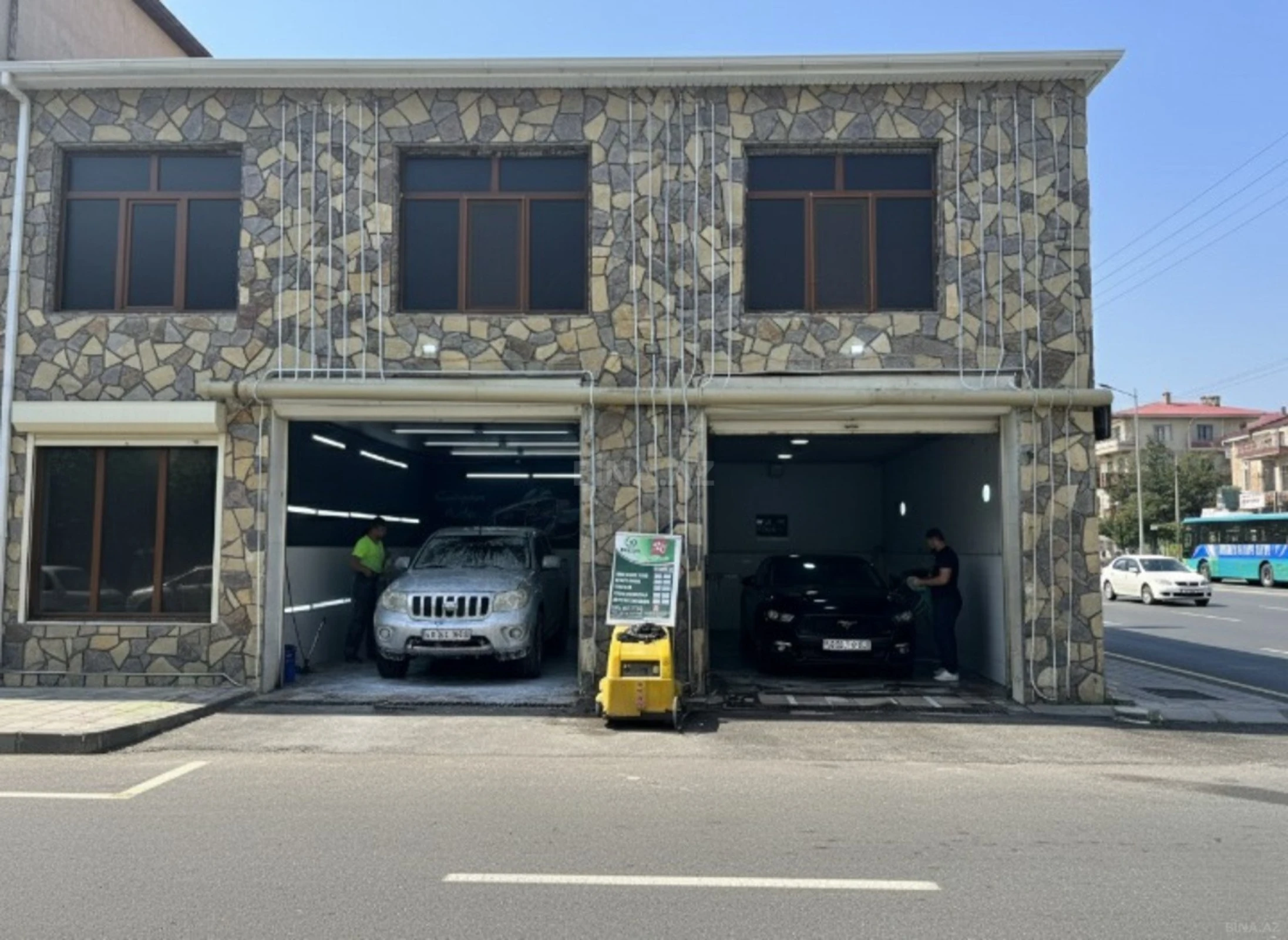 Satılır obyekt 340 m²