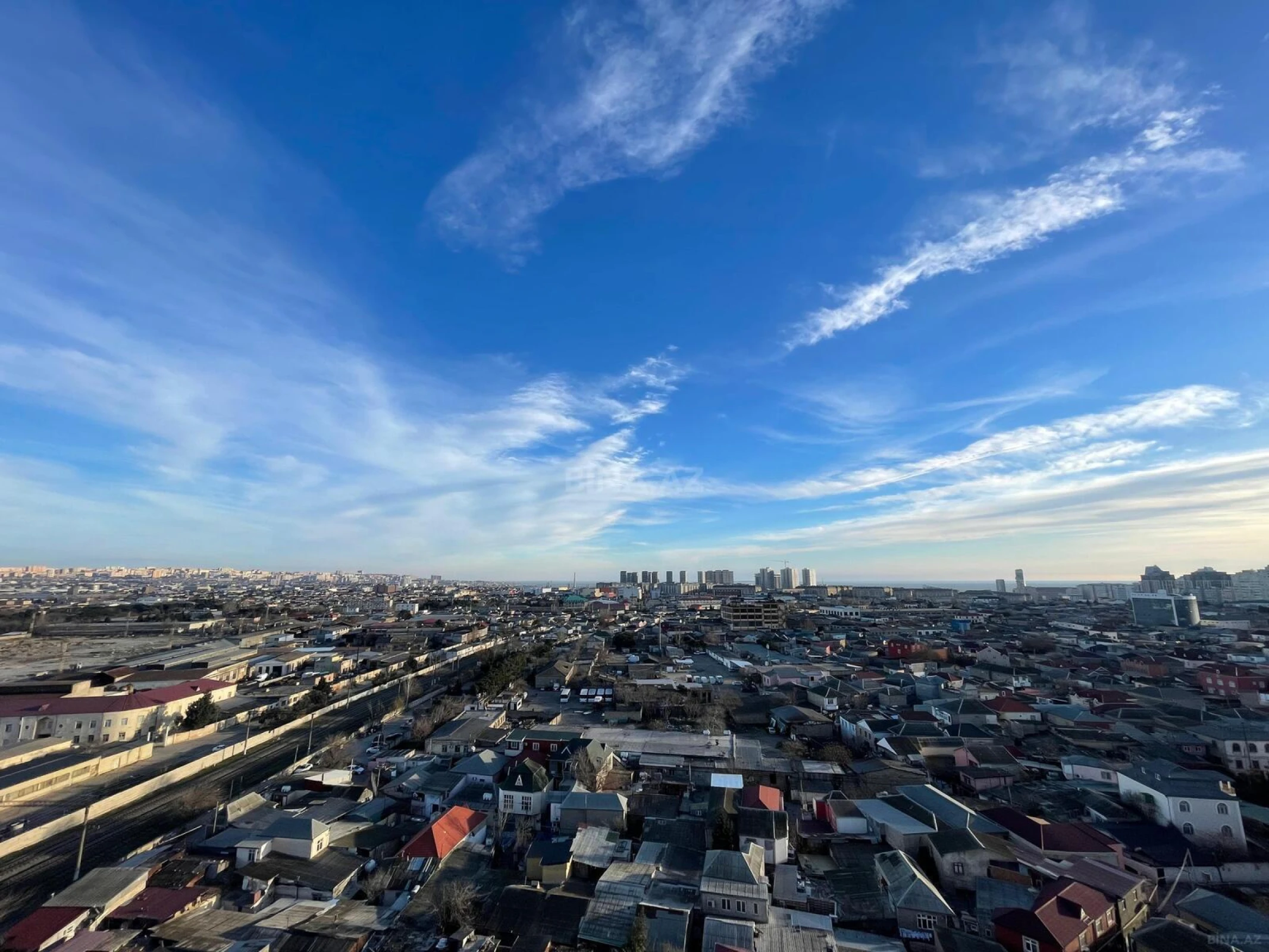 Satılır 3 otaqlı mənzil 136 m²