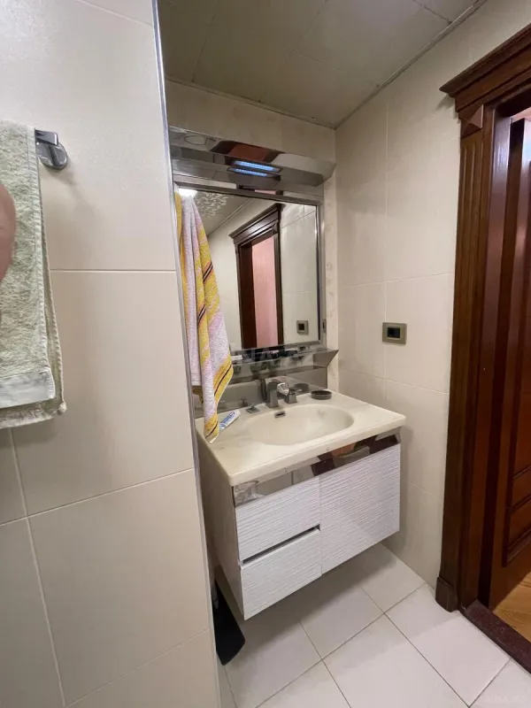 Satılır 3 otaqlı mənzil 136 m²