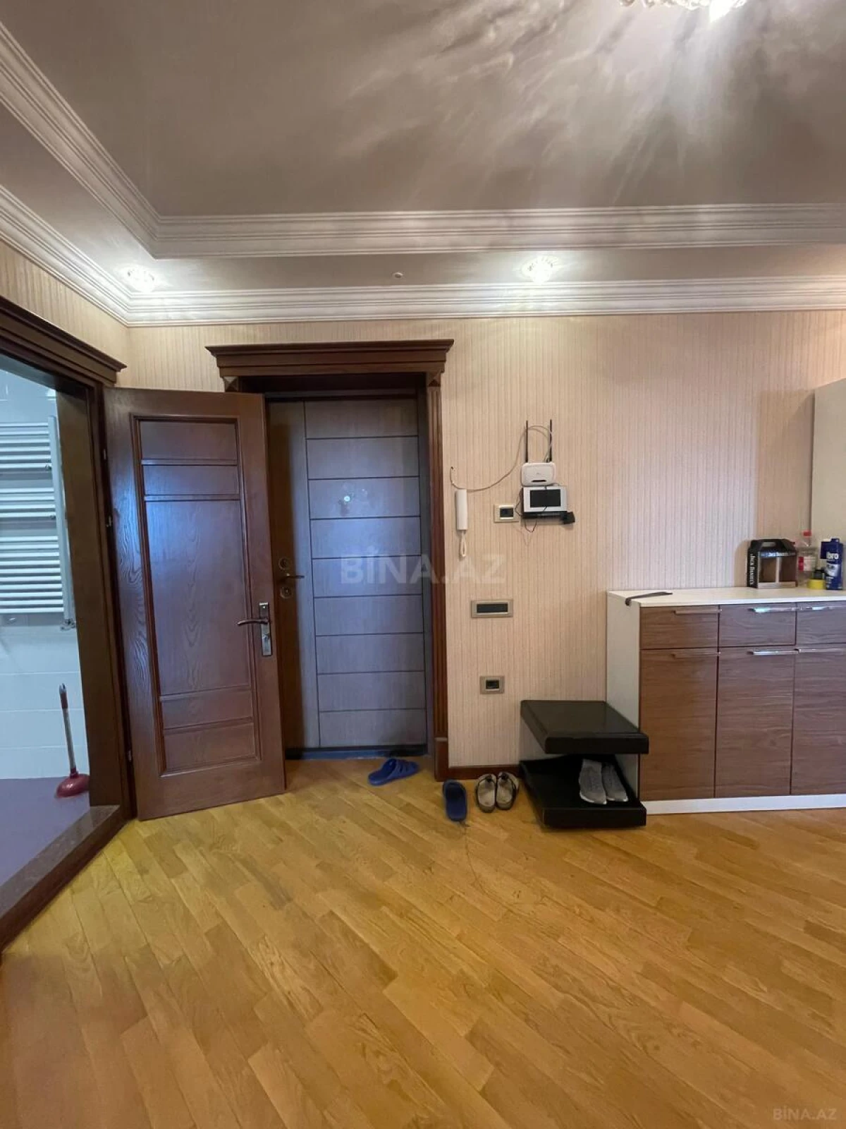 Satılır 3 otaqlı mənzil 136 m²