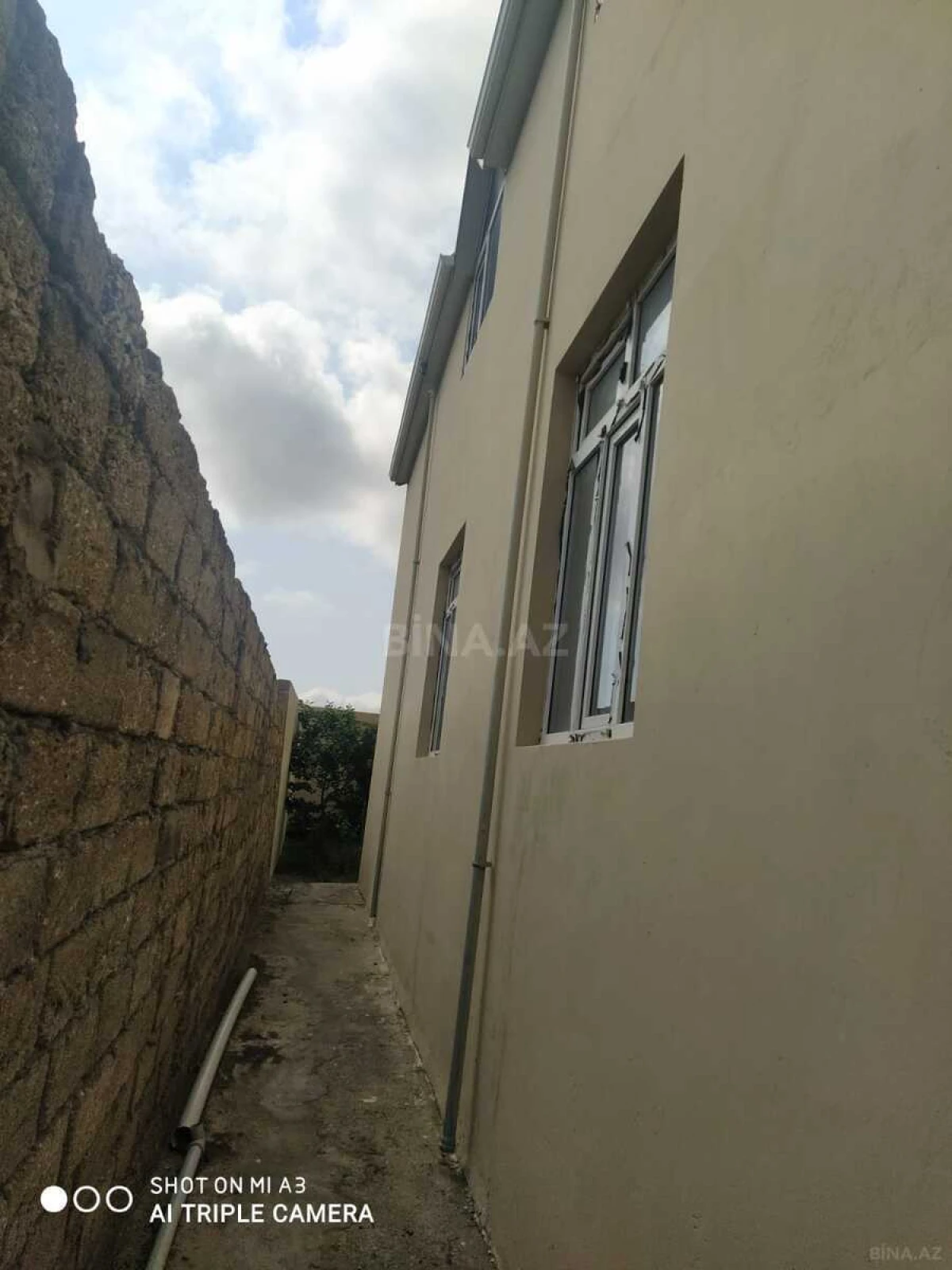 Satılır 4 otaqlı həyət evi 180 m²
