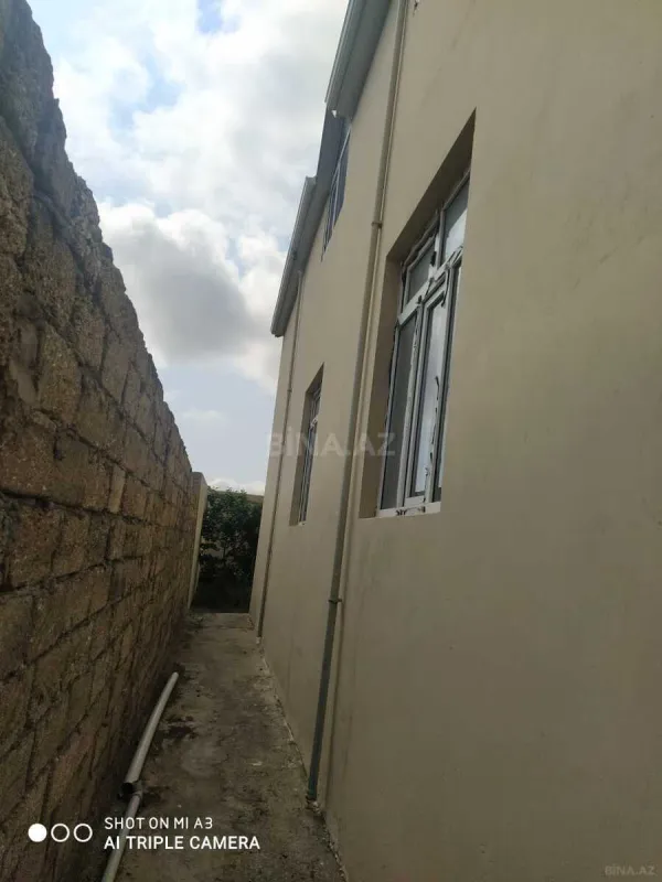 Satılır 4 otaqlı həyət evi 180 m²