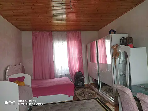 Satılır 4 otaqlı həyət evi 180 m²