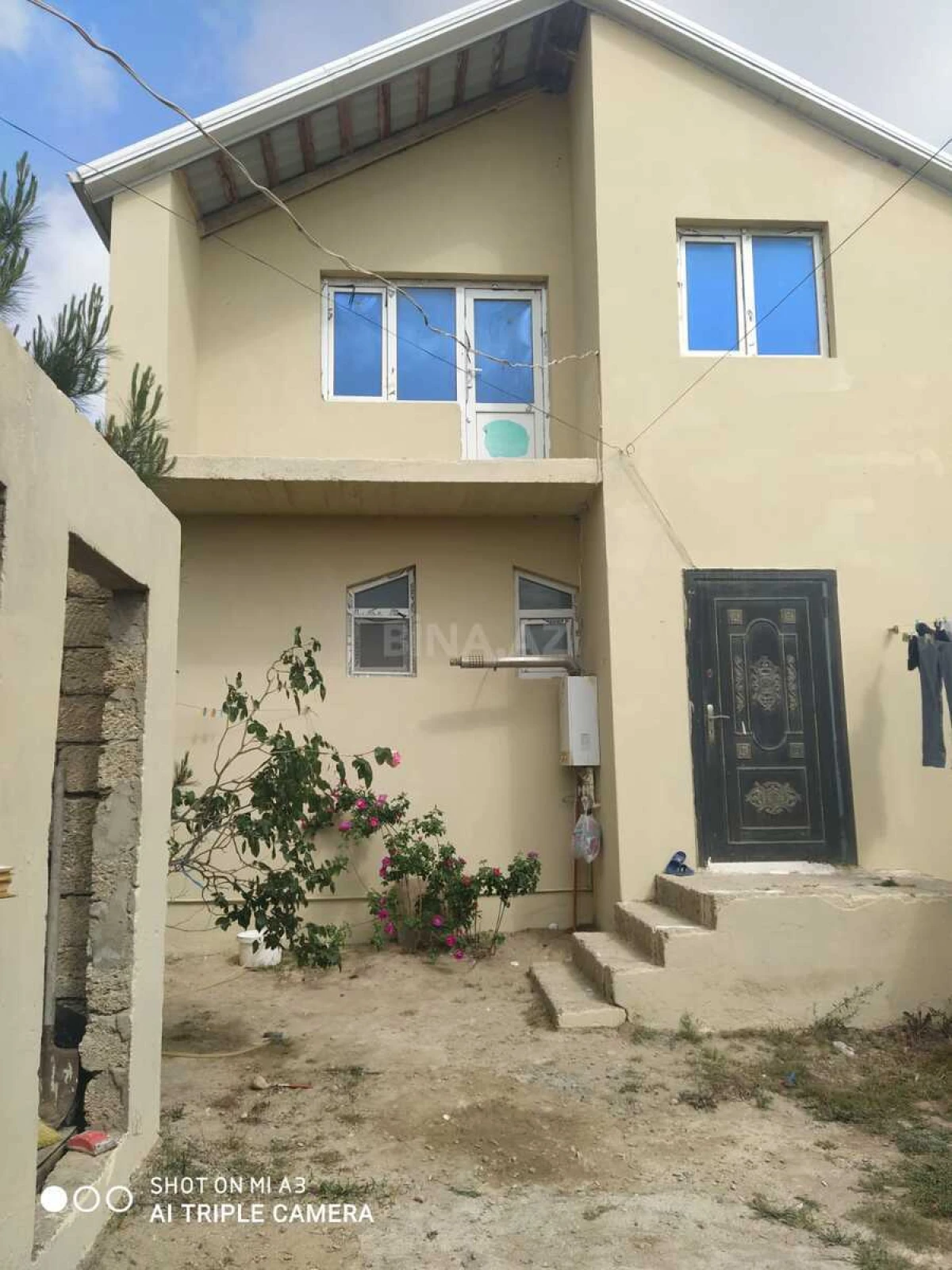 Satılır 4 otaqlı həyət evi 180 m²