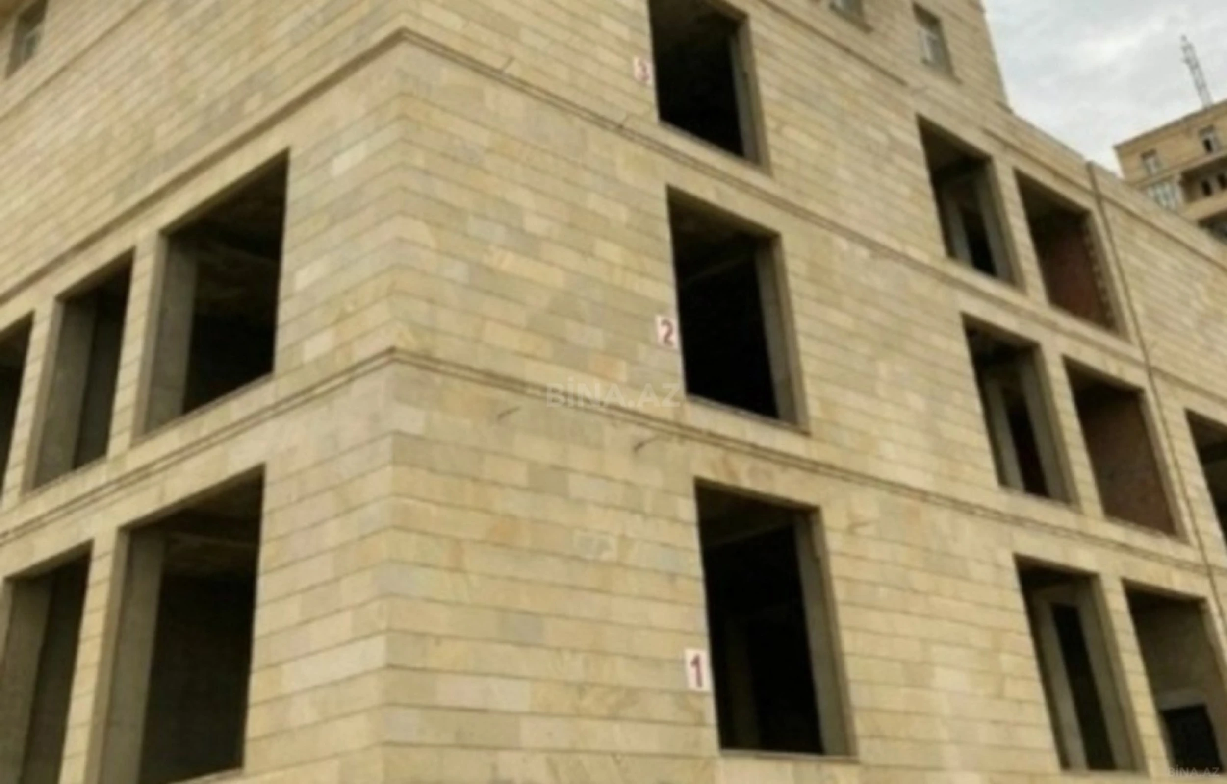 Satılır obyekt 100 m²