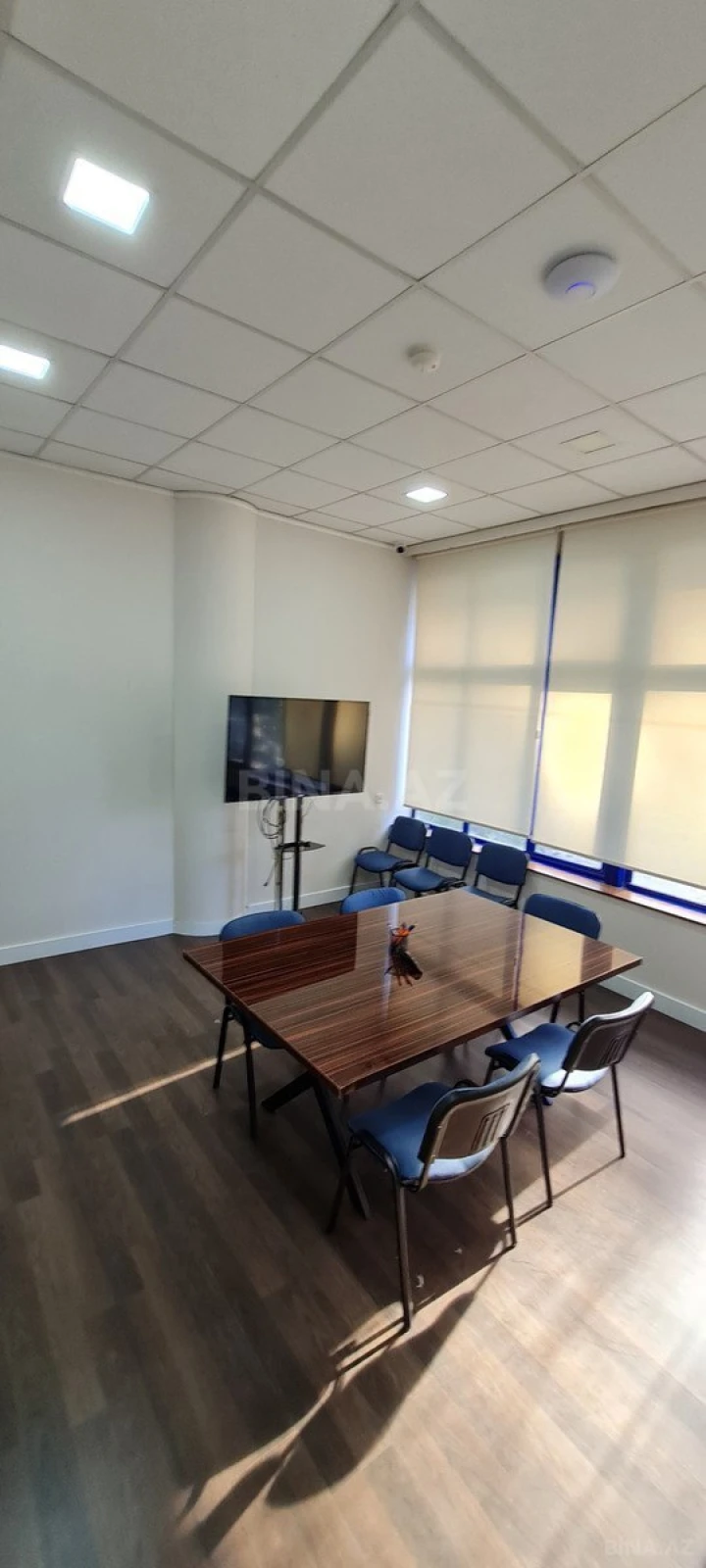 Kirayə verilir 11 otaqlı ofis 800 m²