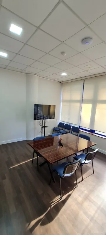 Kirayə verilir 11 otaqlı ofis 800 m²