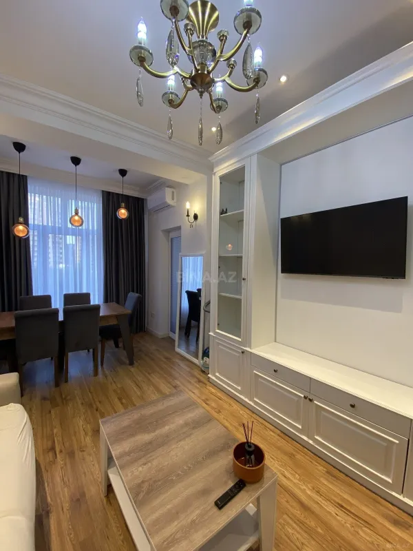 Kirayə verilir 2 otaqlı mənzil 55 m²