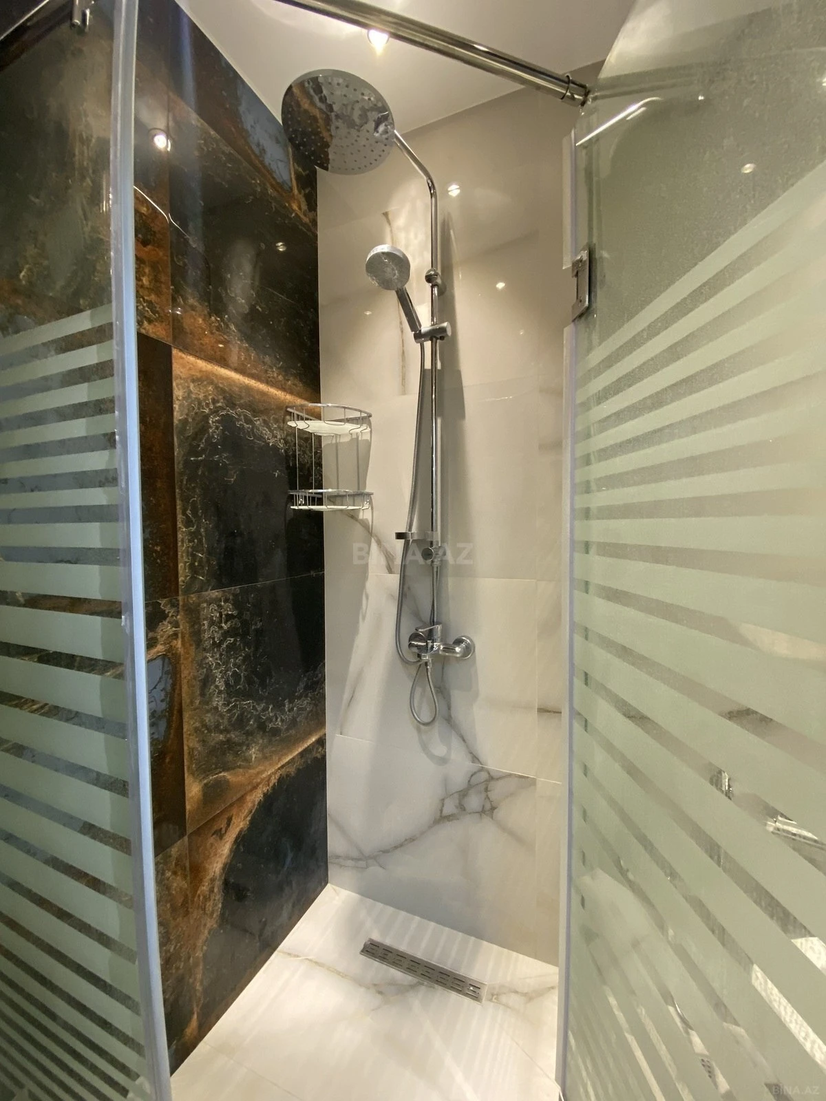 Kirayə verilir 2 otaqlı mənzil 55 m²