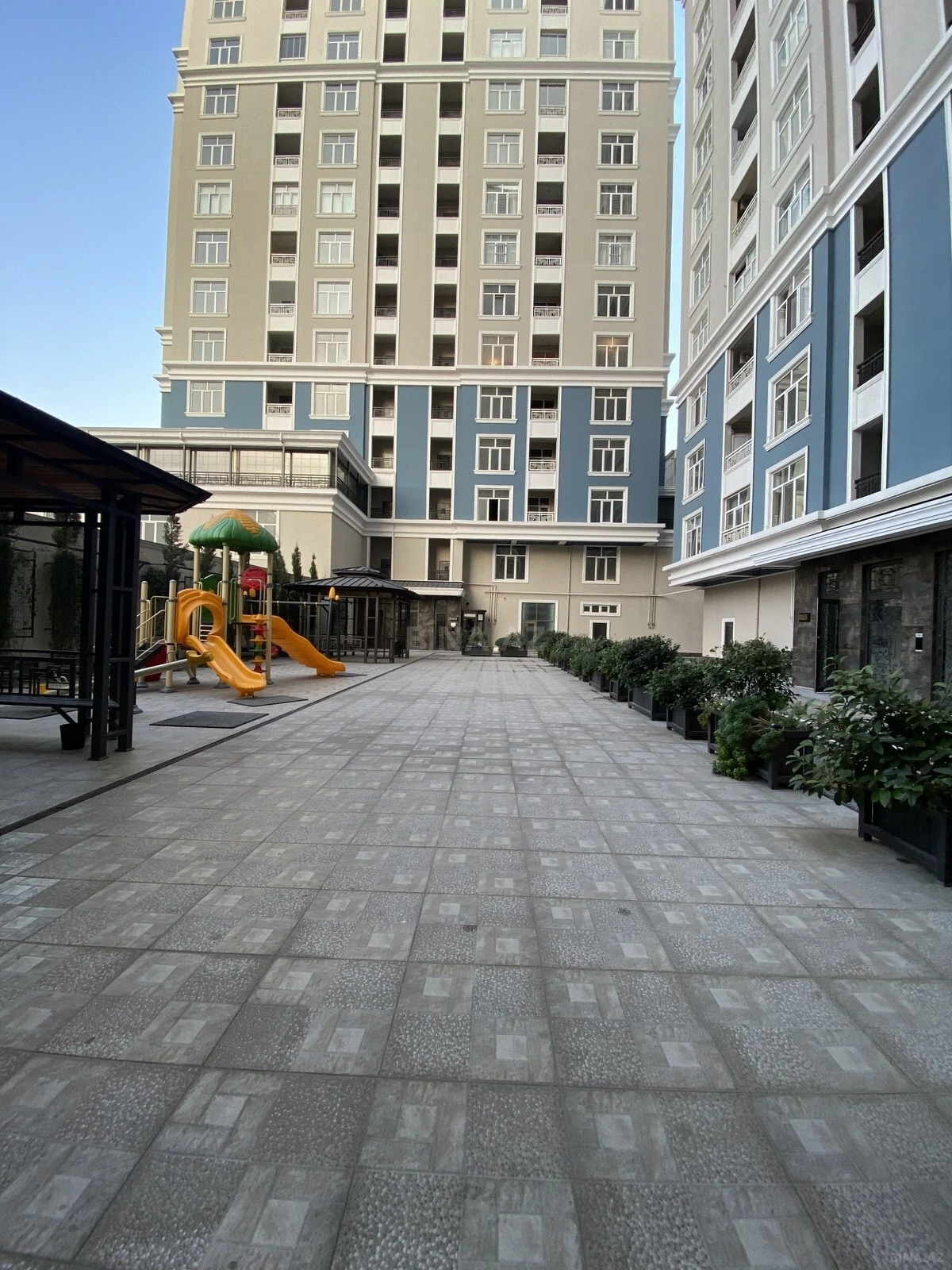 Kirayə verilir 2 otaqlı mənzil 55 m²
