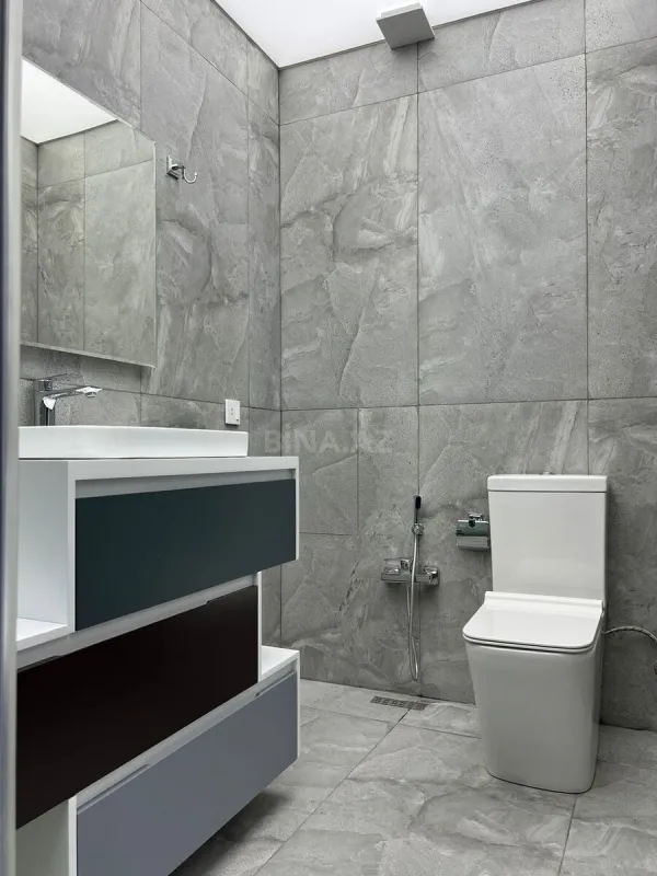 Kirayə verilir 2 otaqlı mənzil 70 m²