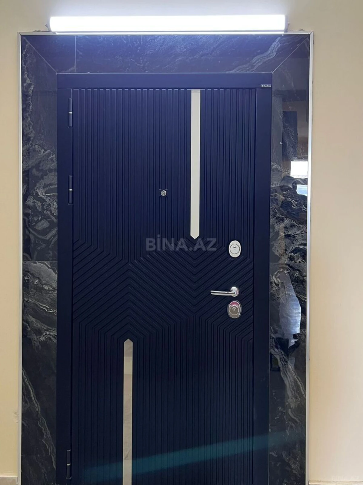 Kirayə verilir 2 otaqlı mənzil 70 m²