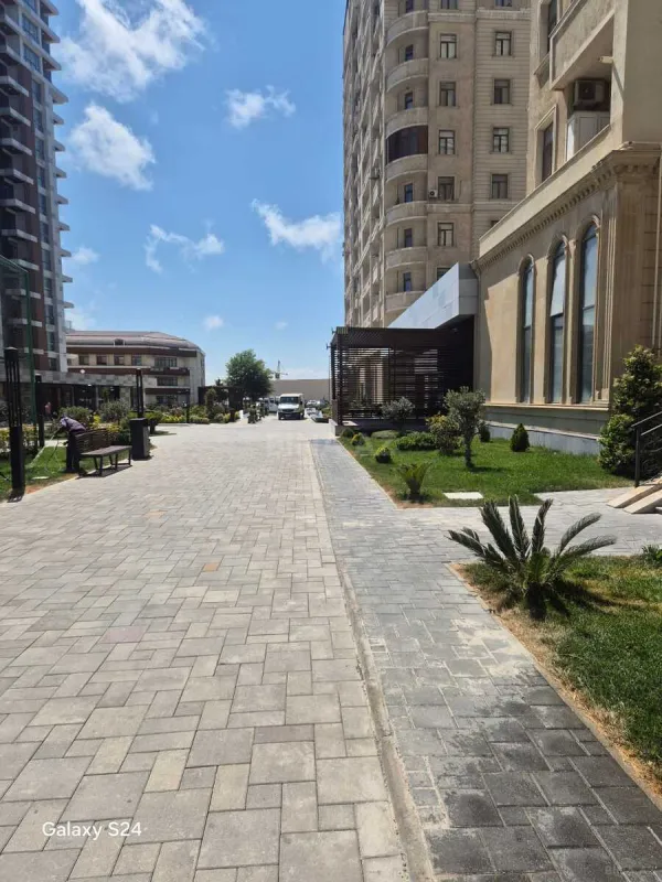 Satılır 3 otaqlı mənzil 76 m²