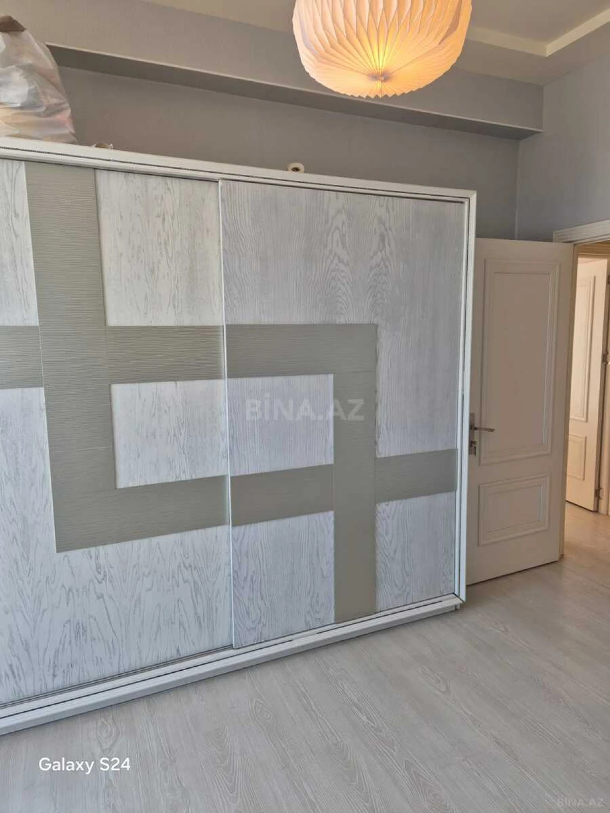 Satılır 3 otaqlı mənzil 76 m²