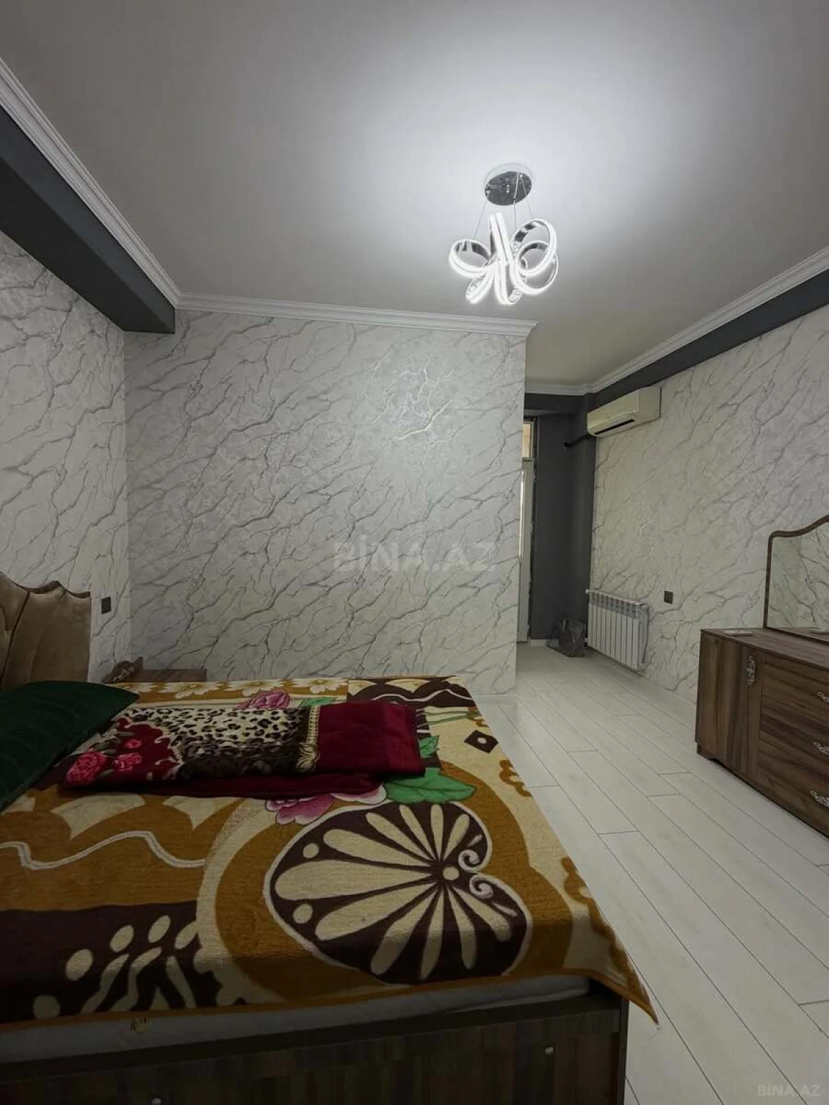 Satılır 2 otaqlı mənzil 58 m²