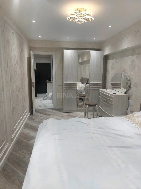 Satılır 2 otaqlı mənzil 65 m²