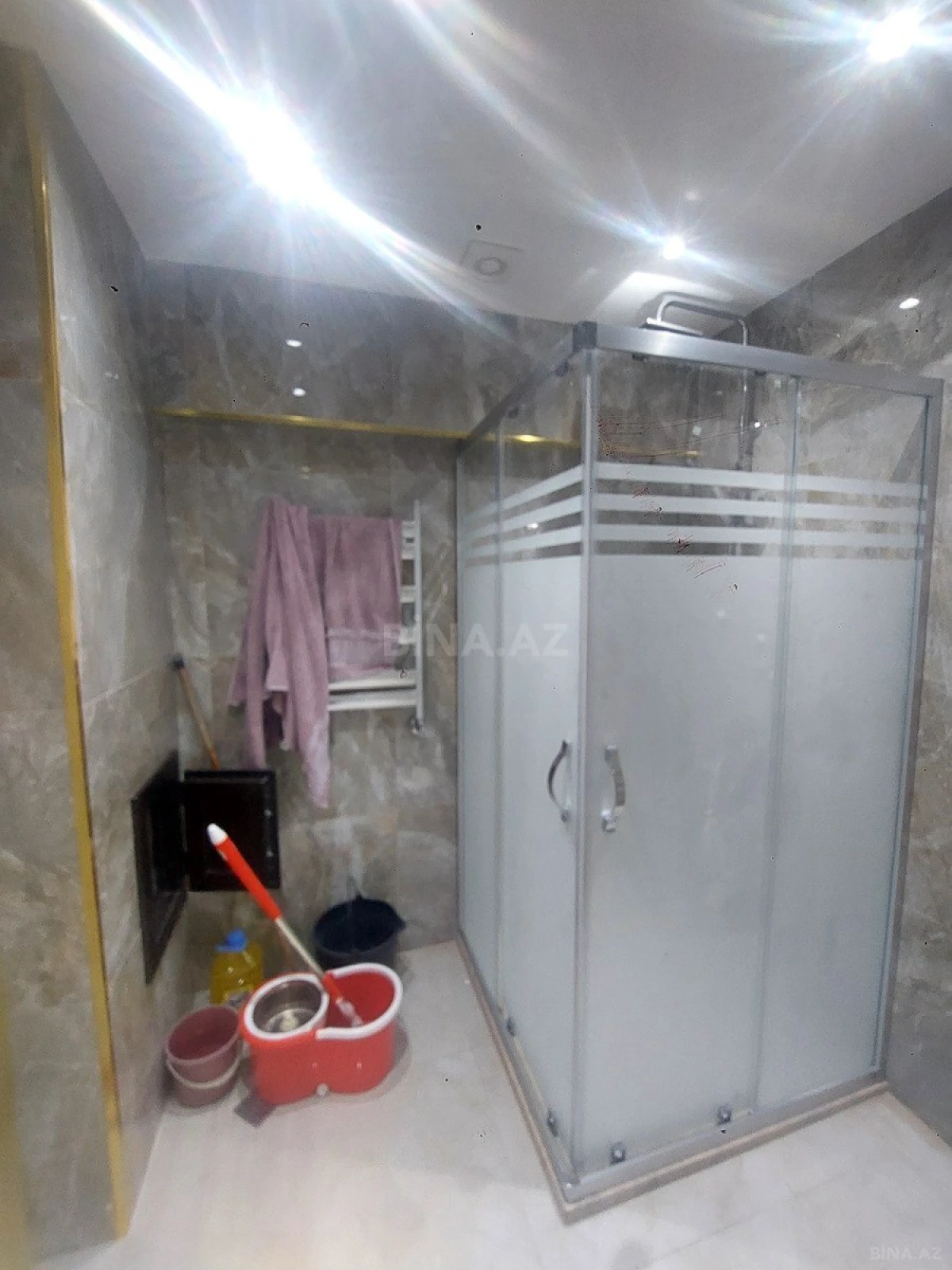 Satılır 2 otaqlı mənzil 65 m²