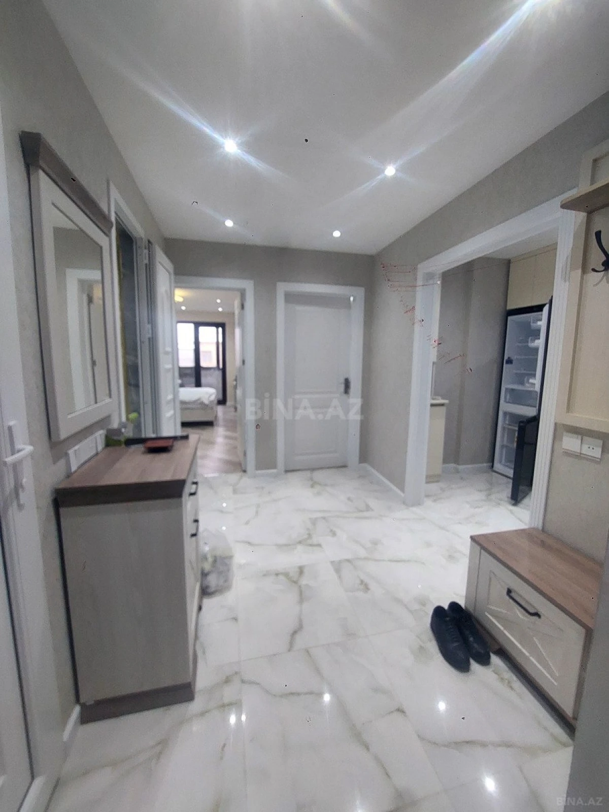 Satılır 2 otaqlı mənzil 65 m²