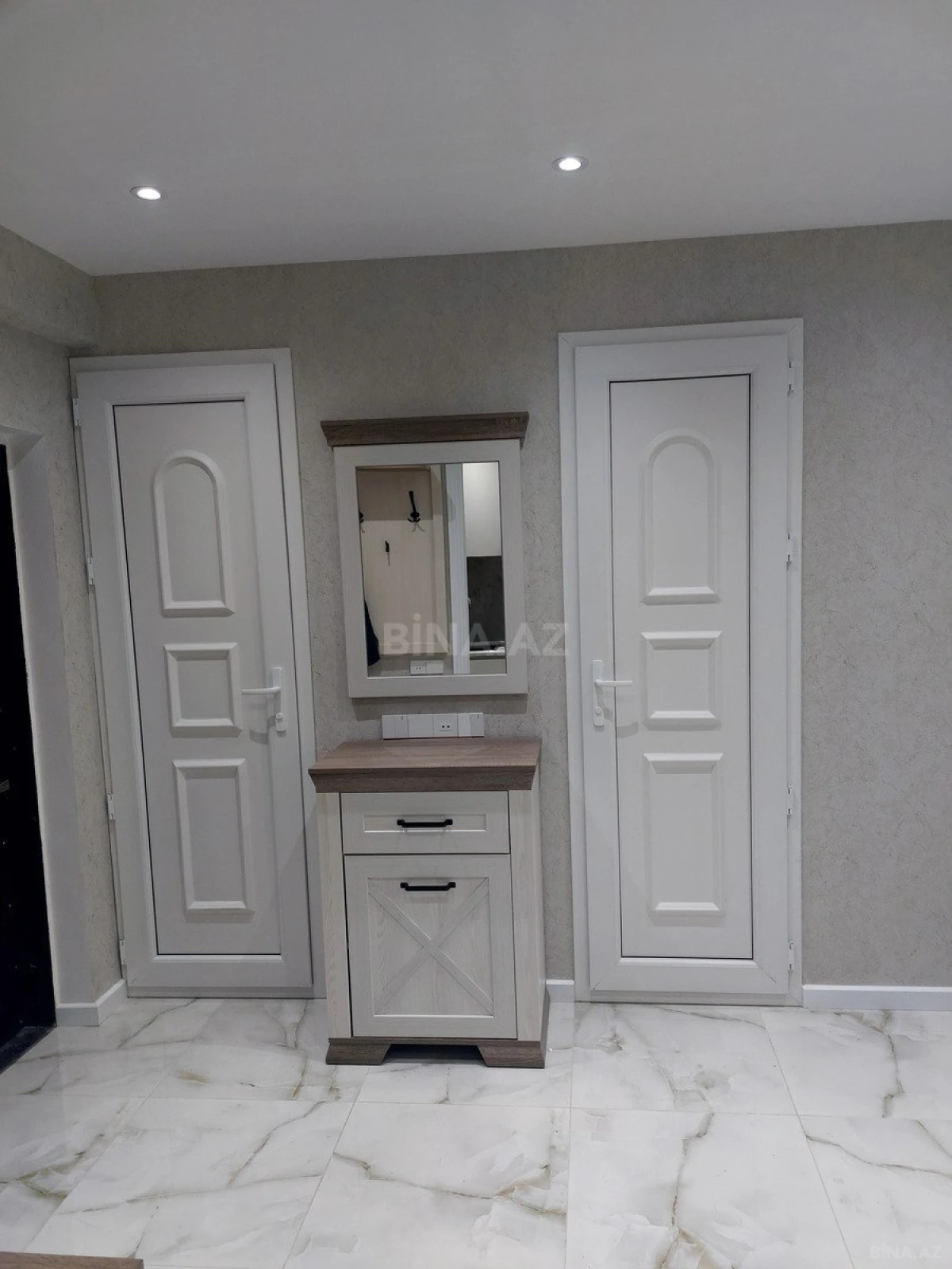 Satılır 2 otaqlı mənzil 65 m²