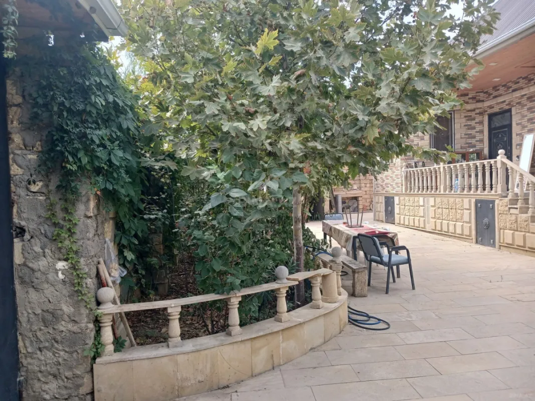 Satılır 4 otaqlı həyət evi 125 m²