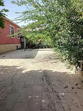 Satılır 4 otaqlı həyət evi 125 m²